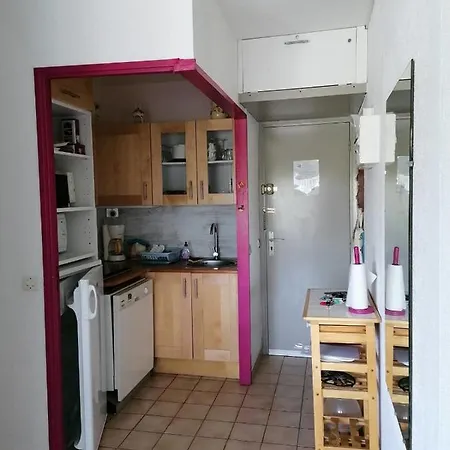 40m With Terrace In A With Pool Apartment